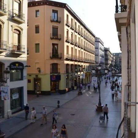 Dos Torres Pilar - Balcones Con Vistas Al Pilar Hotel Zaragoza