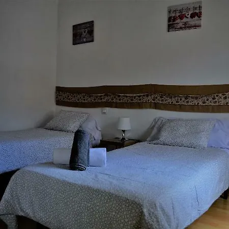 Dos Torres Pilar - Balcones Con Vistas Al Pilar Hotel